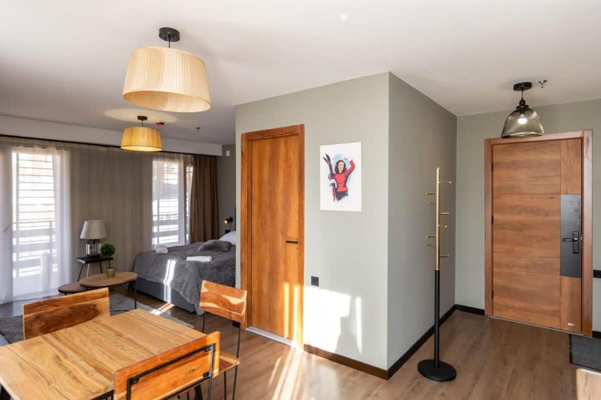 Super Stylish And Cozy 2 Bedroom 4Or6 People Apartment In Key Location In Marshall Gudauri Project Ski Resort Eksteriør billede